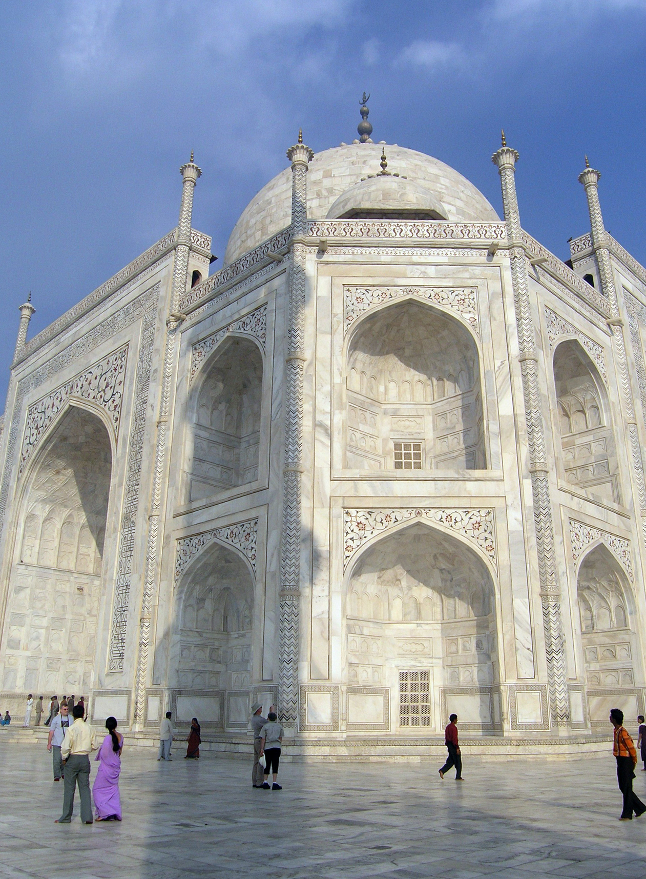 Taj Mahal 1 by alexfurr