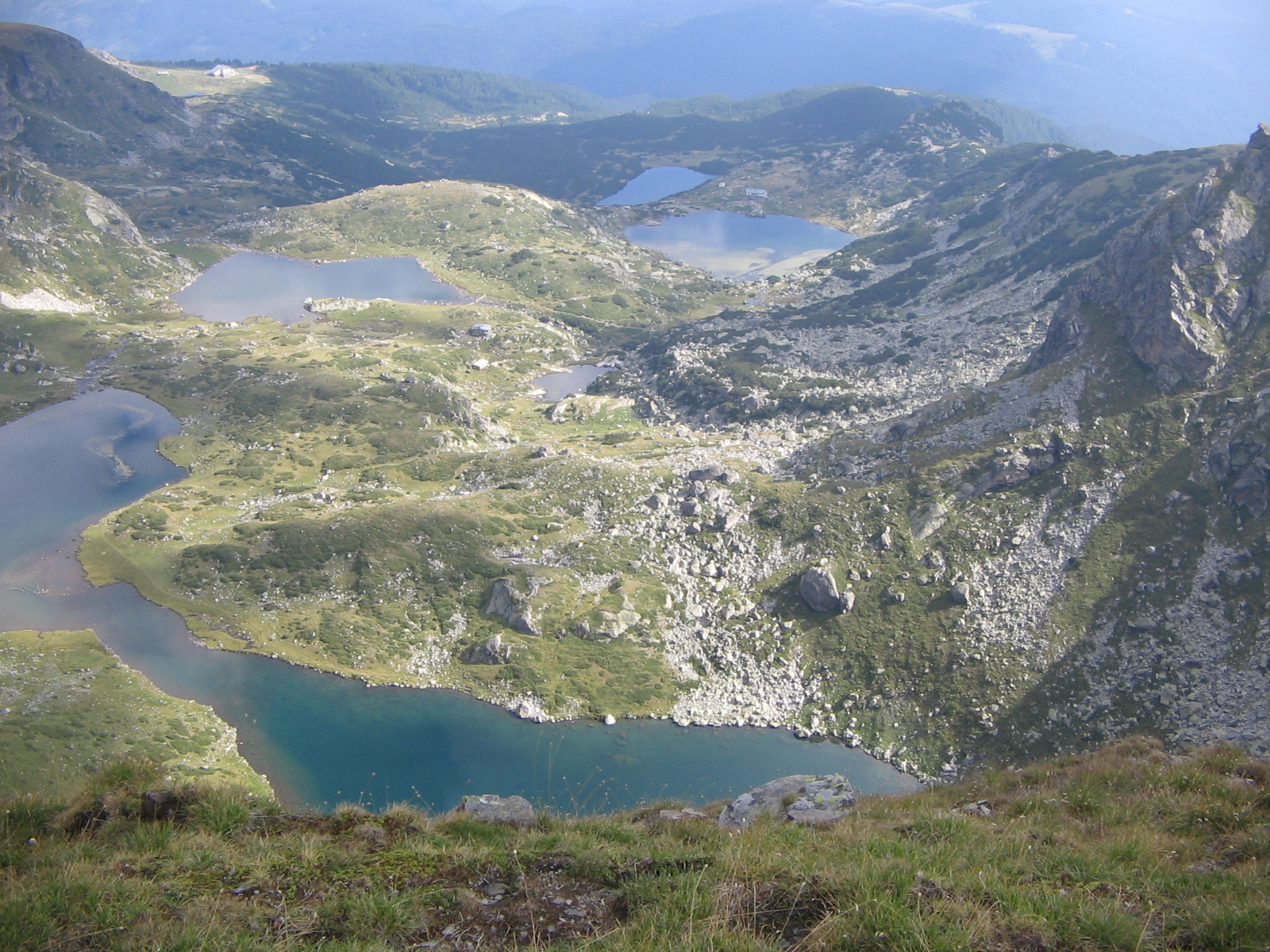 Pogled kum ezerata ot biloto