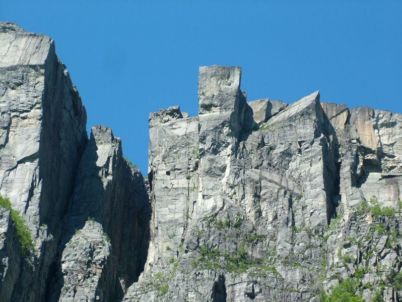 798px Preikestolen vom Lysefjorden