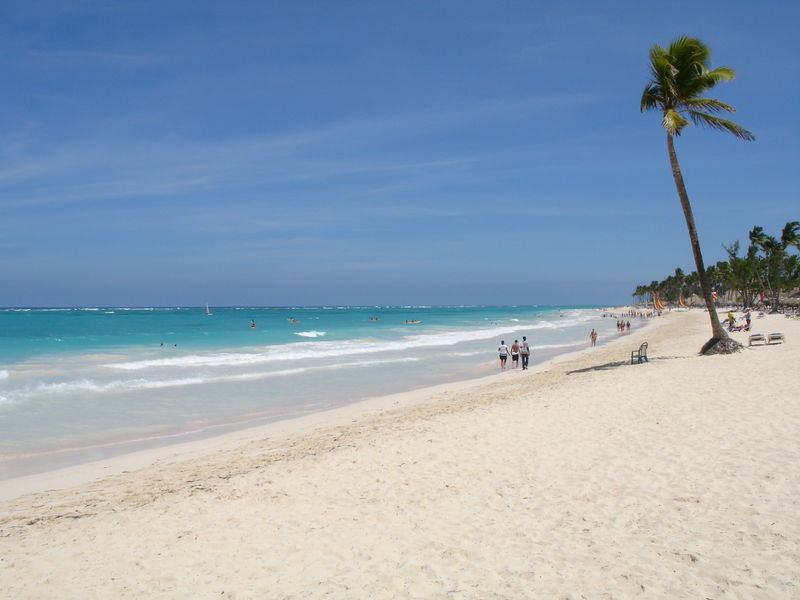 800px Playa Bavaro