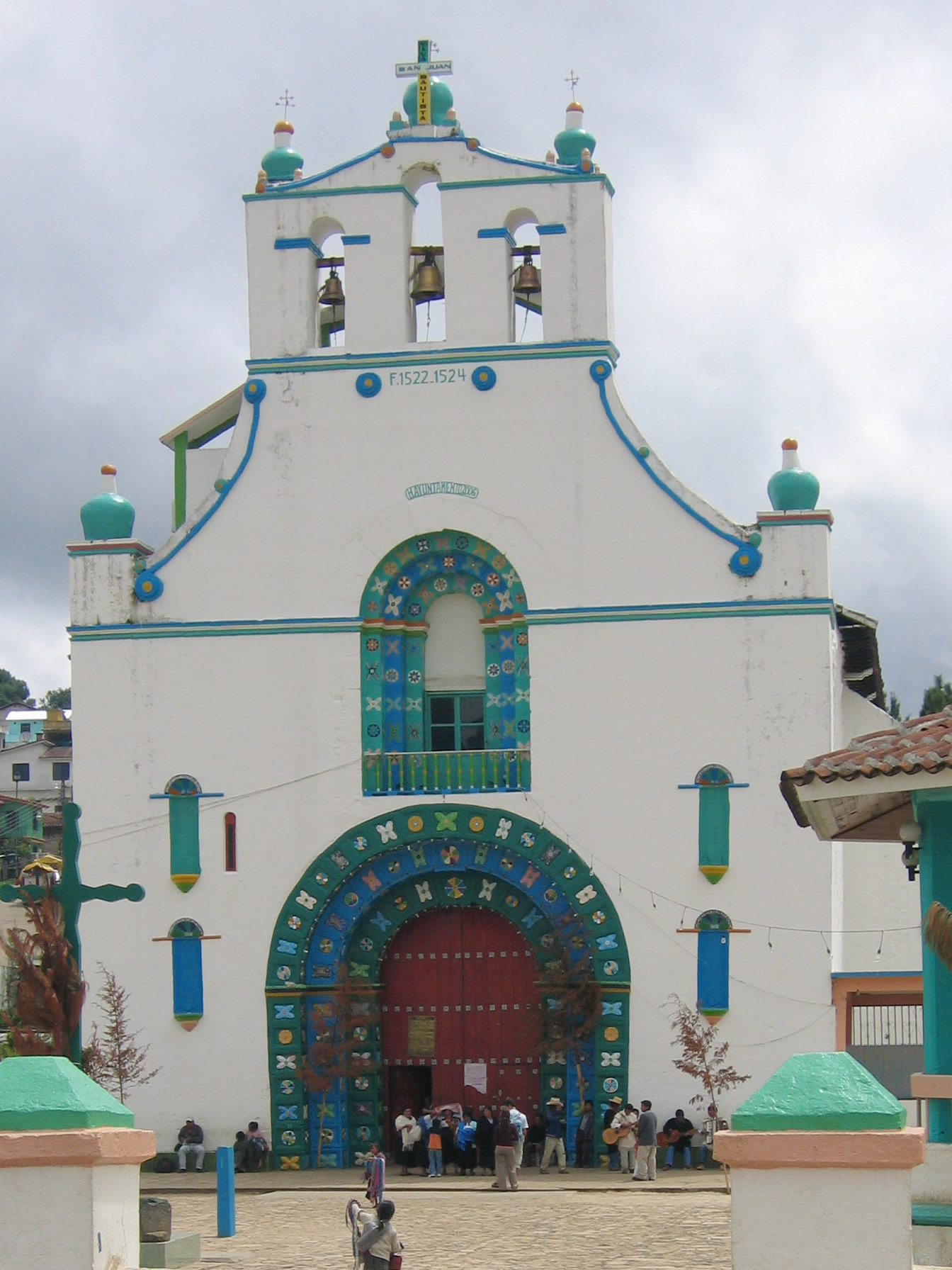 SanJuanChamula church 2006 08