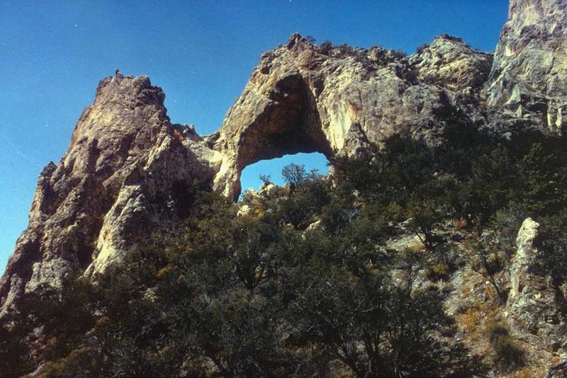 800px Lexington Arch