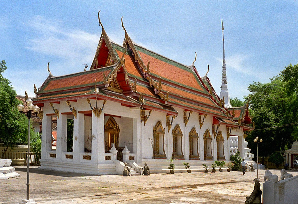 Thonburiwatsuwannaram02a