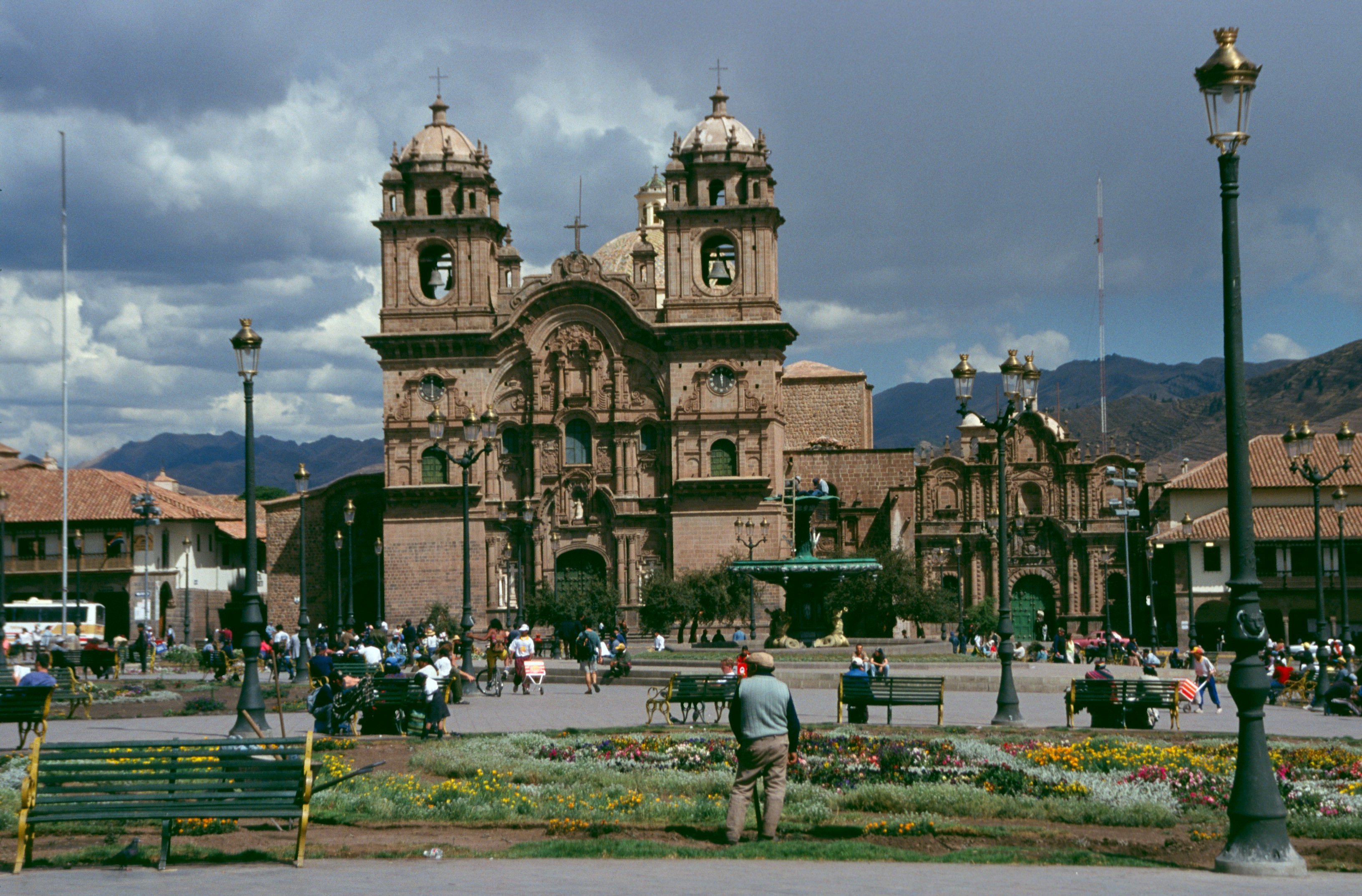 Cusco plaza c01